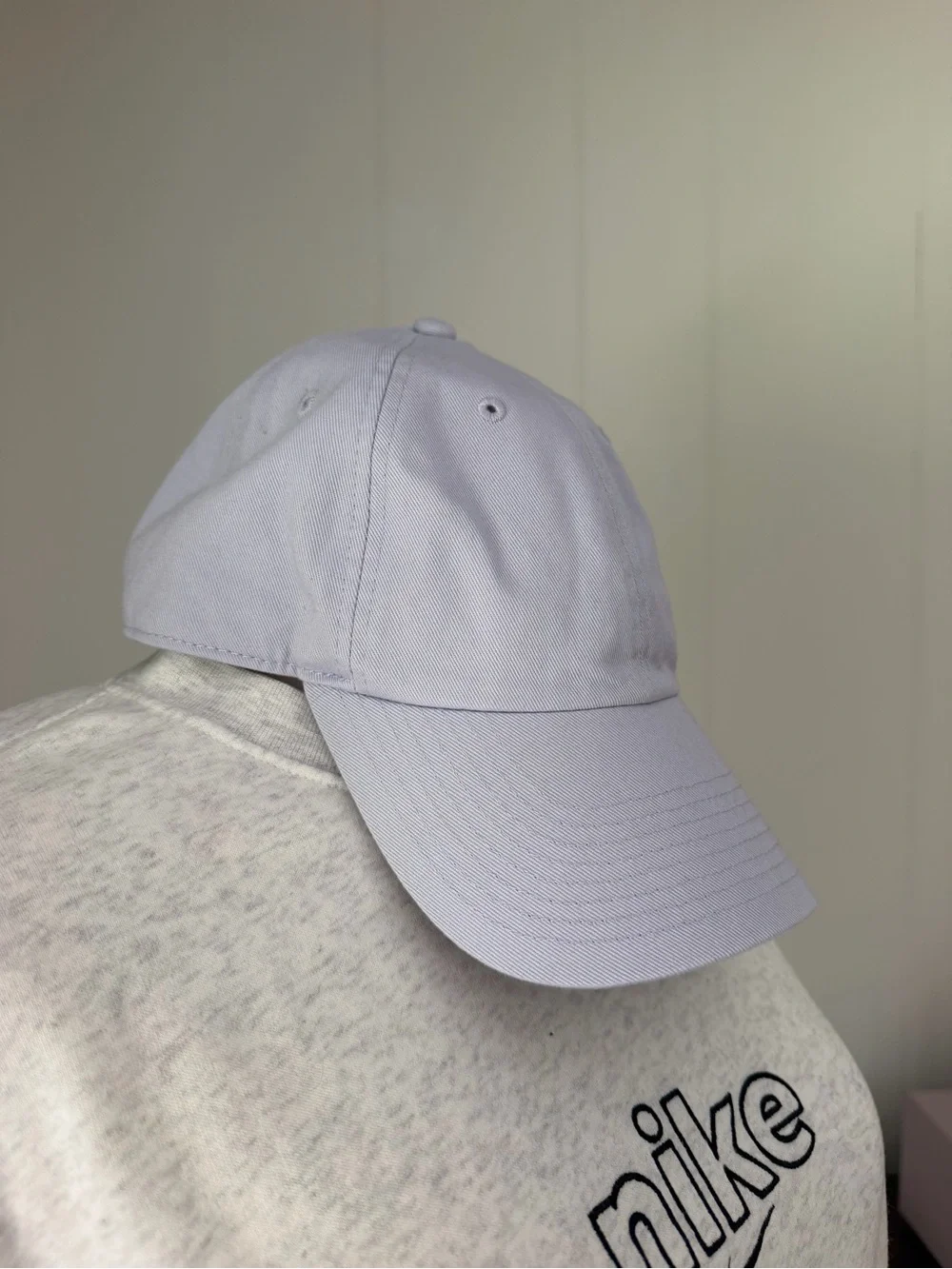Nike Men’s Light Lavender Baseball Cap